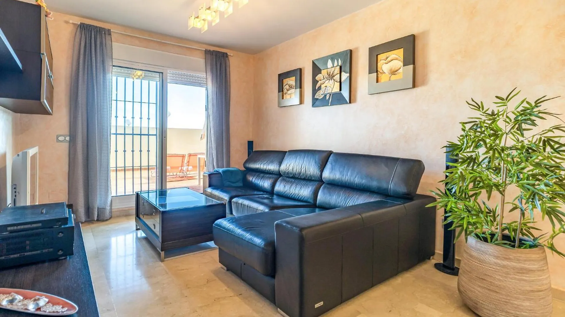 1 Bedroom Beautiful Apartment In Benalmádena Spanyolország